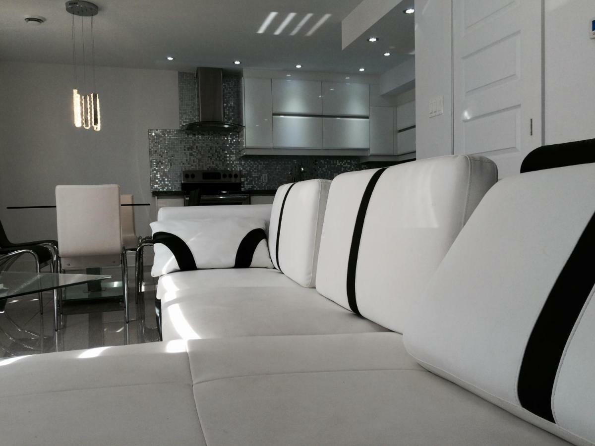 Luxury Two Story Villa Unit A 라발 외부 사진