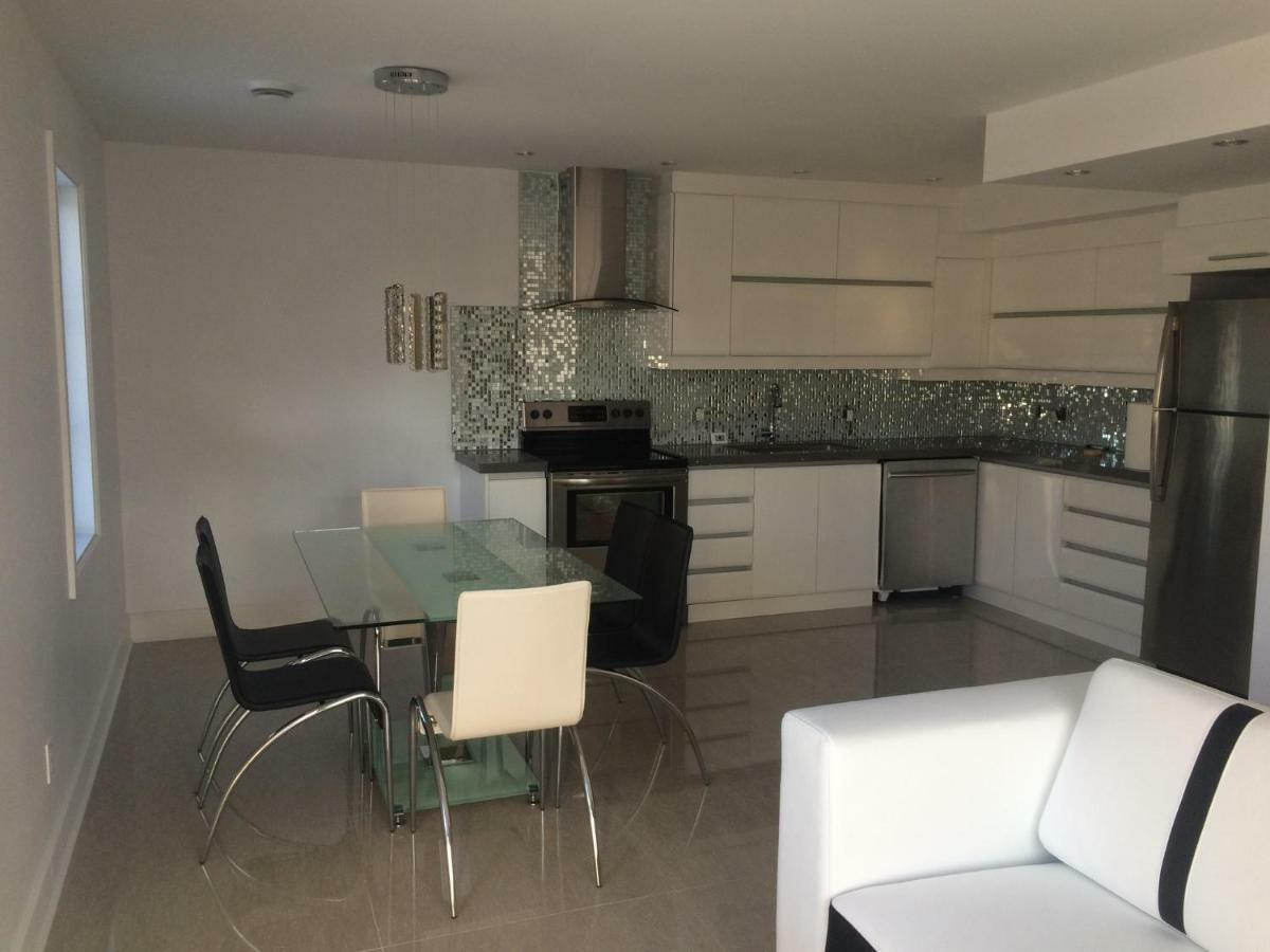 Luxury Two Story Villa Unit A 라발 외부 사진